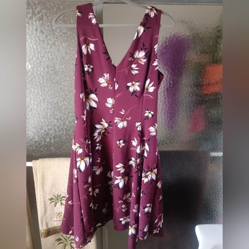 NWOT Kensie Burgundy Floral Dress Size 14
